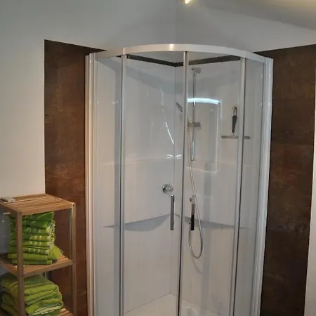 아파트 Staudach, *