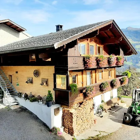 아파트 Staudach, *